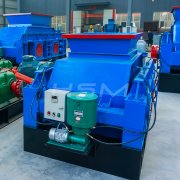 時產(chǎn)50噸800x800對輥制砂機(jī)價格多少錢 